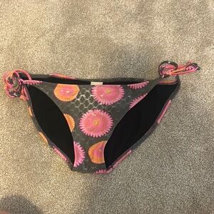 Xhilaration Pink and Gray Floral Bikini Bottom